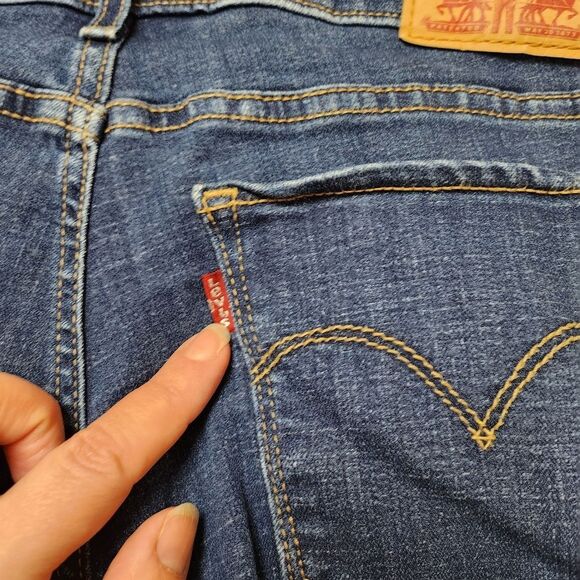 Women's Blue Jeans - Picture 8 of 14